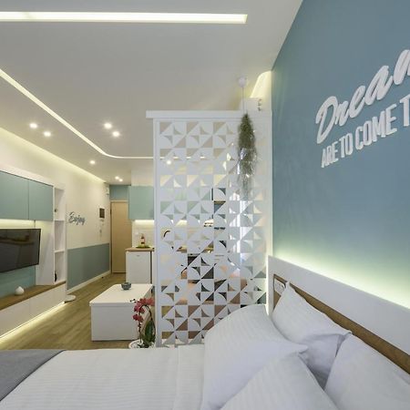 Τhe Half Root Suite In The Heart Of City Center Thessaloníki Exteriör bild