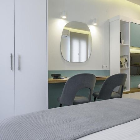 Τhe Half Root Suite In The Heart Of City Center Thessaloníki Exteriör bild