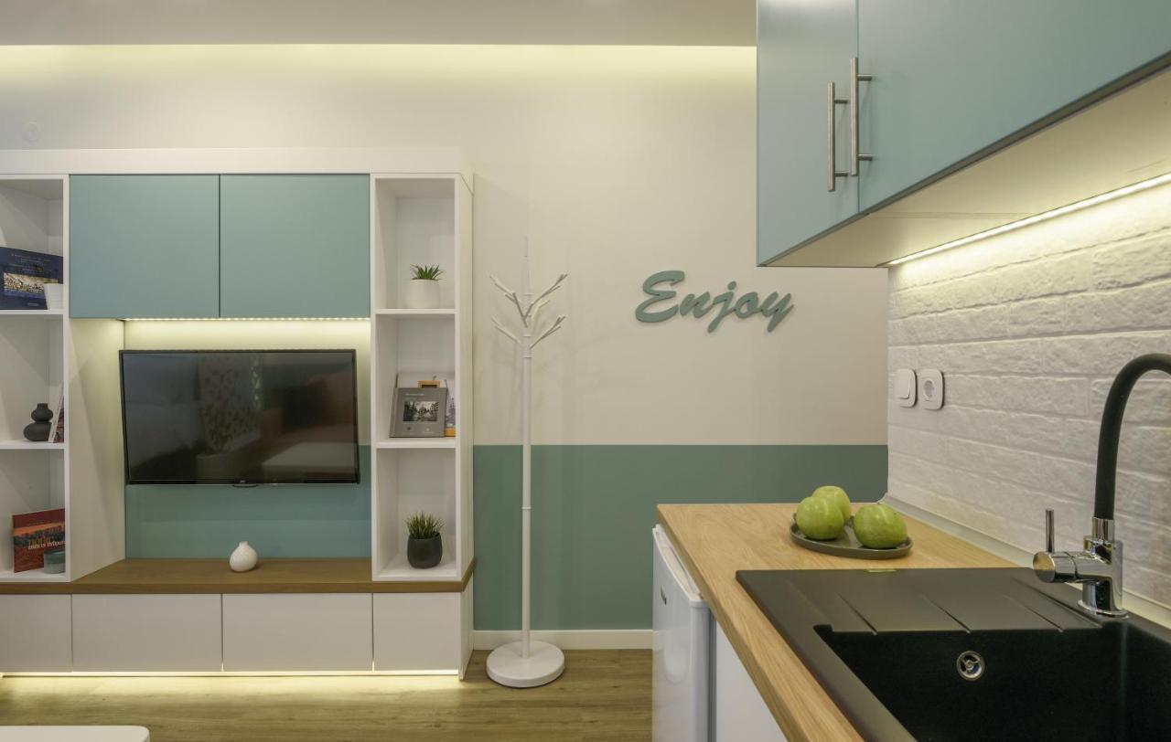 Τhe Half Root Suite In The Heart Of City Center Thessaloníki Exteriör bild
