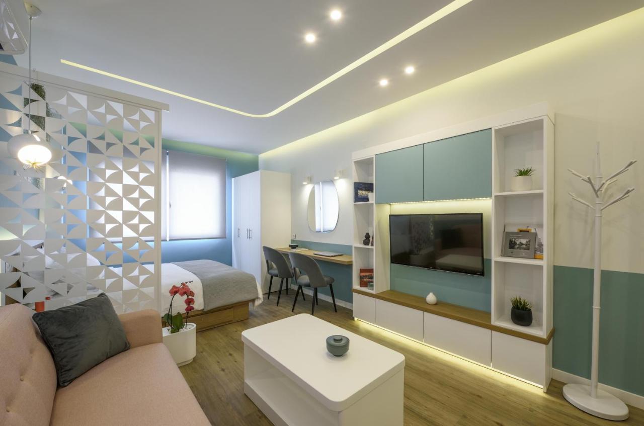 Τhe Half Root Suite In The Heart Of City Center Thessaloníki Exteriör bild