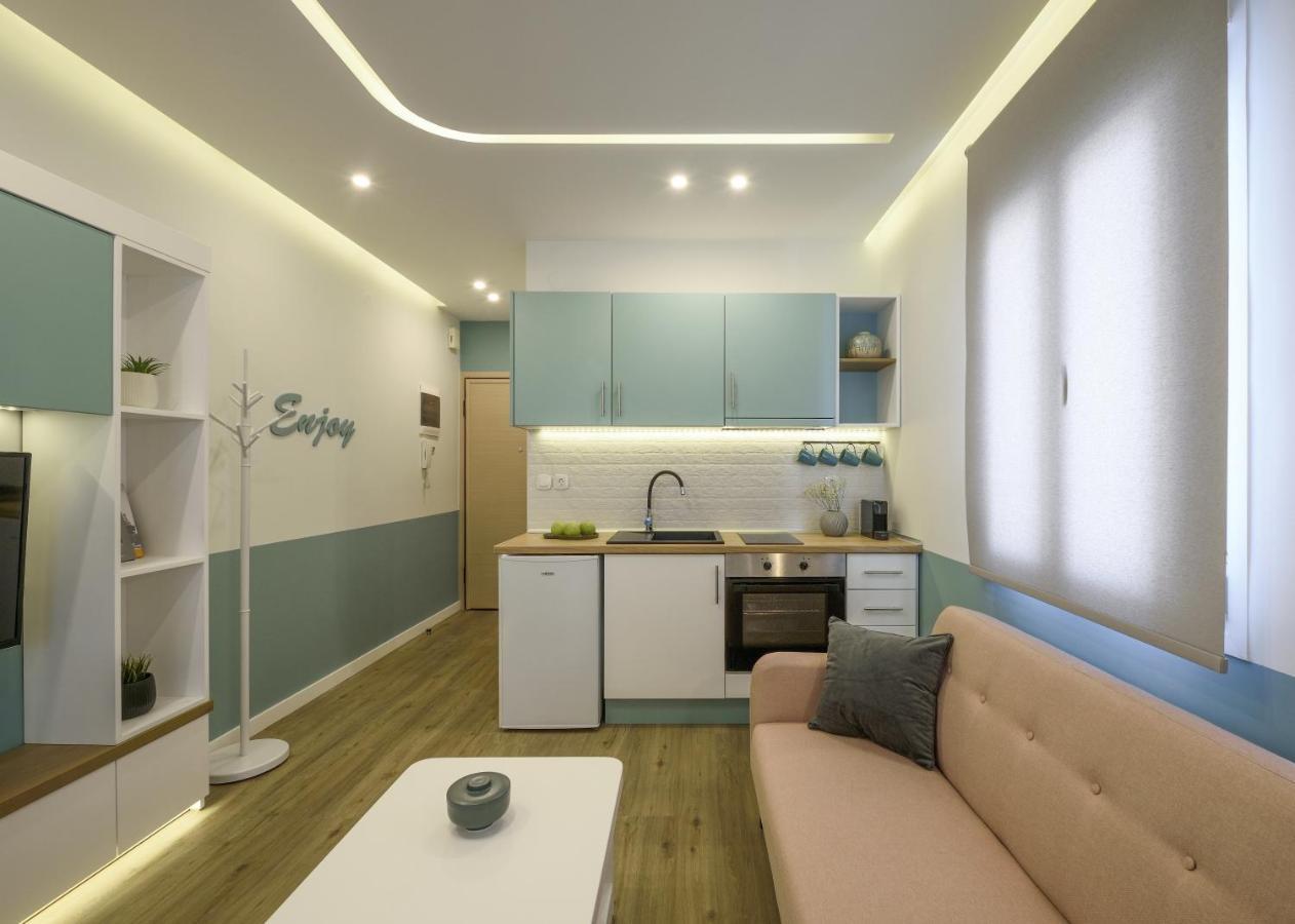 Τhe Half Root Suite In The Heart Of City Center Thessaloníki Exteriör bild