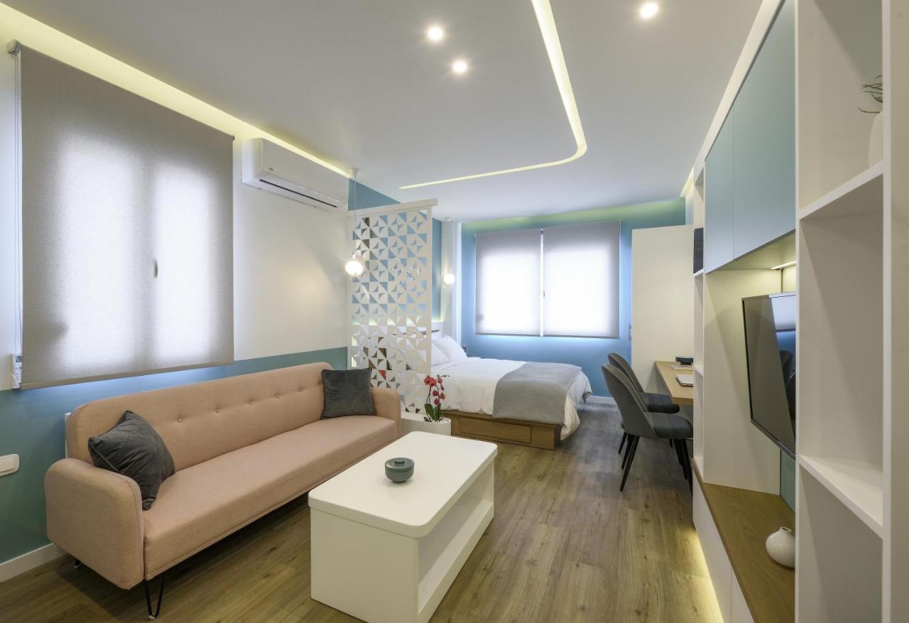 Τhe Half Root Suite In The Heart Of City Center Thessaloníki Exteriör bild