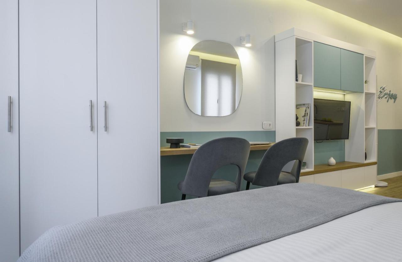 Τhe Half Root Suite In The Heart Of City Center Thessaloníki Exteriör bild