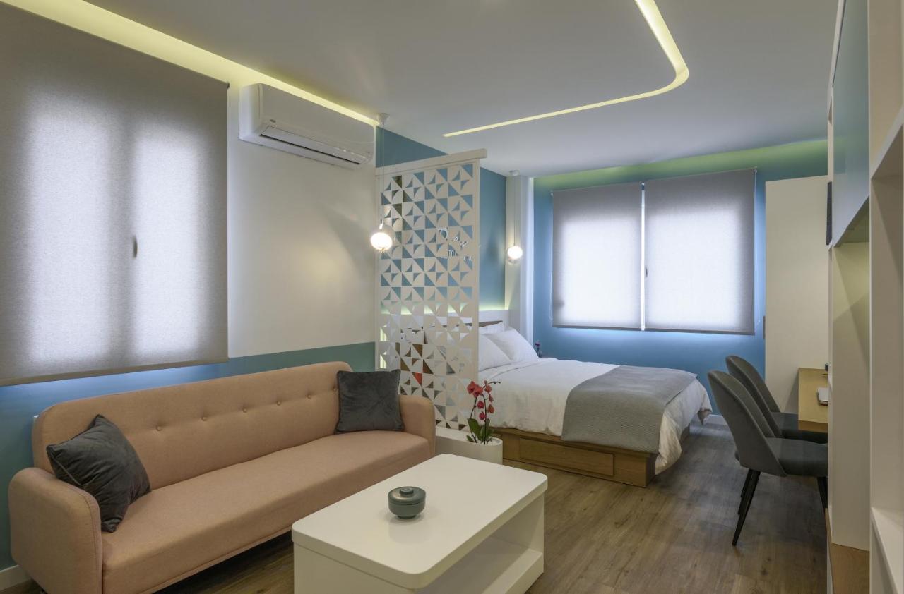 Τhe Half Root Suite In The Heart Of City Center Thessaloníki Exteriör bild