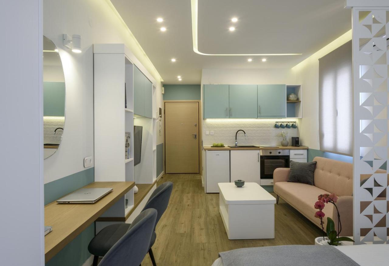 Τhe Half Root Suite In The Heart Of City Center Thessaloníki Exteriör bild