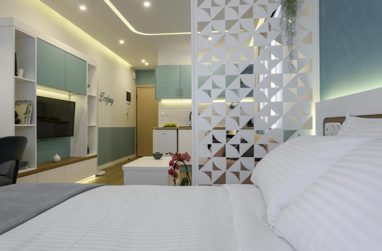 Τhe Half Root Suite In The Heart Of City Center Thessaloníki Exteriör bild